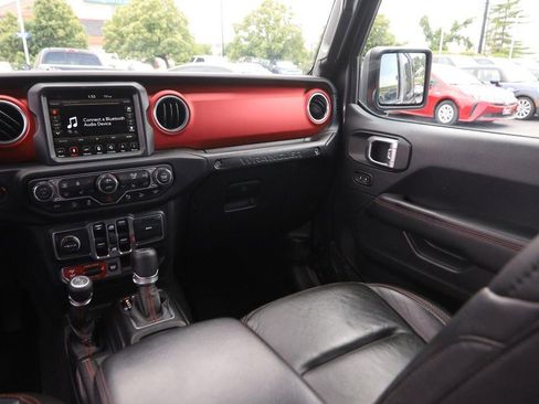 Used 2018 Jeep Wrangler Unlimited Rubicon AWD/4WD image 26