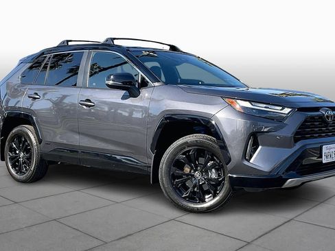 Used 2025 Toyota RAV4 XSE image 4