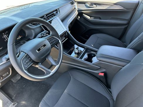 New 2026 Jeep Grand Cherokee Laredo X image 16