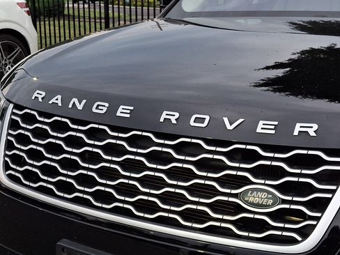 Used 2018 Land Rover Range Rover Velar S AWD/4WD image 8