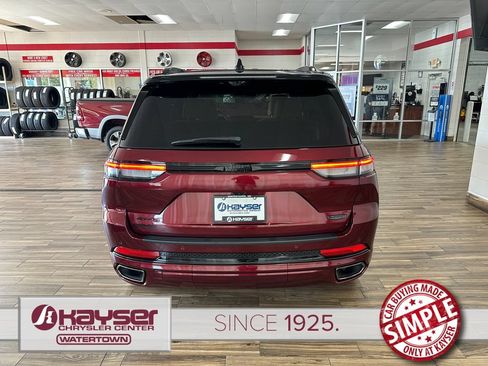 Used 2025 Jeep Grand Cherokee Summit AWD/4WD image 4