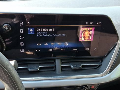 Used 2025 Chevrolet Trax LT FWD image 24