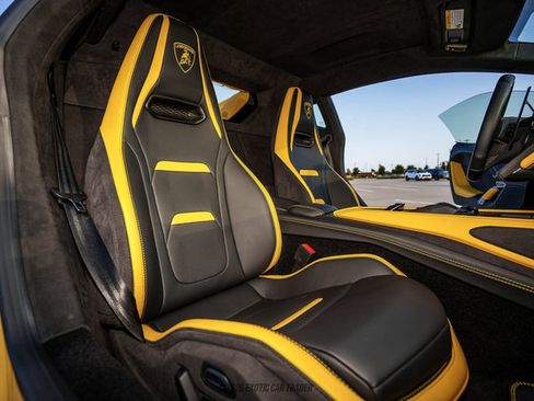 Used 2026 Lamborghini Temerario AWD/4WD image 32