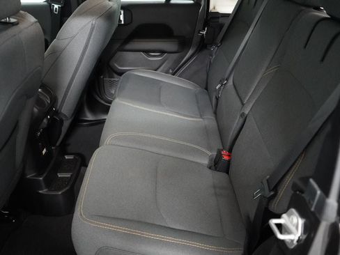 Used 2025 Jeep Wrangler Unlimited Sahara AWD/4WD image 22