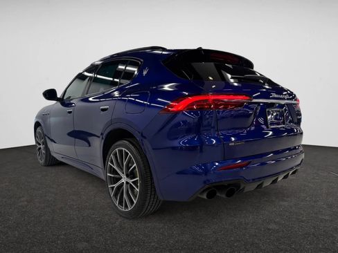 Used 2023 Maserati Grecale GT image 3