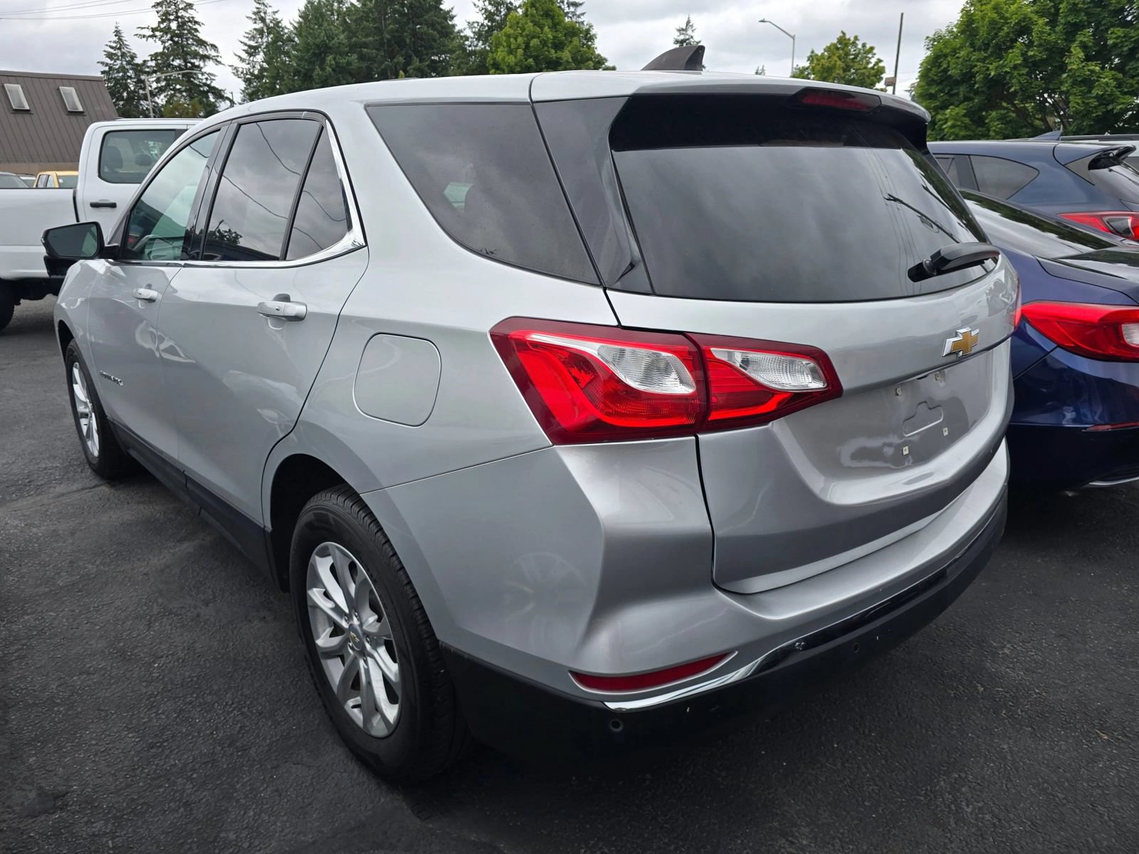 Used 2019 Chevrolet Equinox LT AWD/4WD image 2