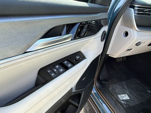 New 2026 Jeep Grand Wagoneer Limited AWD/4WD image 15