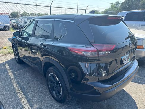 Used 2024 Nissan Rogue SV AWD/4WD image 11