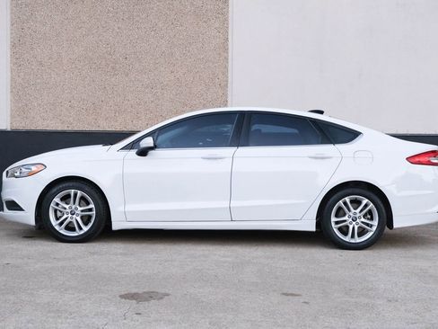Used 2018 Ford Fusion SE image 10