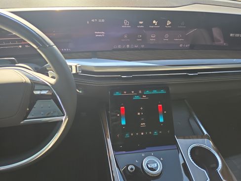 New 2026 Cadillac Escalade Platinum Sport w/ LPO, ONYX Package image 29