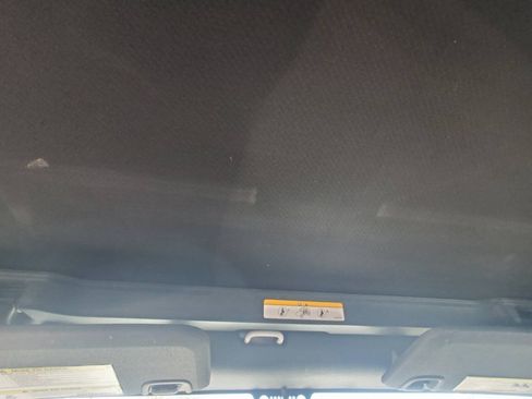 Used 2017 Jeep Wrangler Unlimited Rubicon w/ Cold Weather Group AWD/4WD image 20