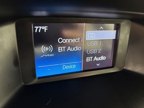 Used 2016 Ford Focus SE w/ Reverse Sensing Package image 26