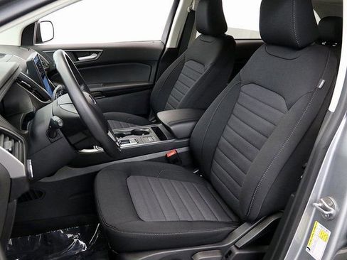 New 2024 Ford Edge SE image 10