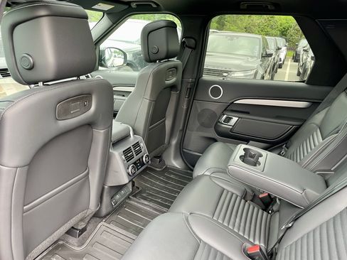 New 2026 Land Rover Discovery Limited Edition AWD/4WD image 30