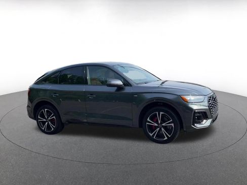 Used 2025 Audi Q5 Prestige AWD/4WD image 2
