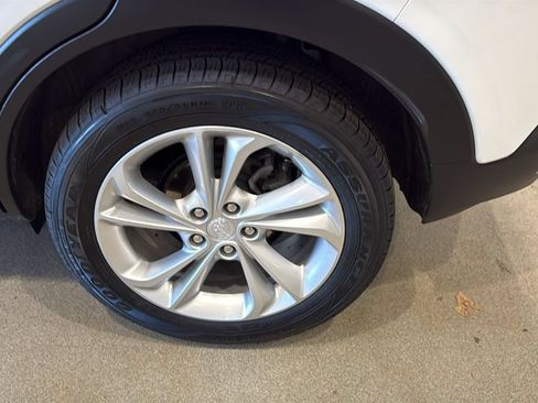 Used 2022 Buick Encore GX Preferred w/ Cold Weather Comfort Package AWD/4WD image 10