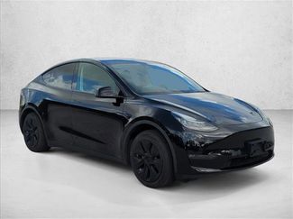 Used 2021 Tesla Model Y Long Range video 3