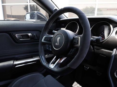 Used 2019 Ford Mustang Shelby GT350 w/ Technology Package RWD image 14