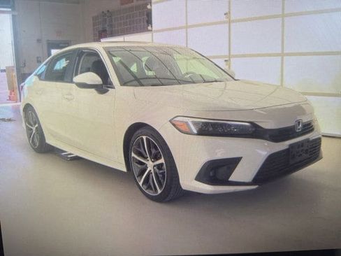 Used 2023 Honda Civic Touring image 1