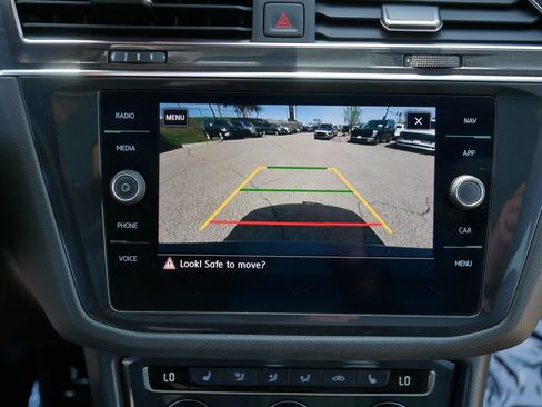 Used 2019 Volkswagen Tiguan SEL AWD/4WD image 29