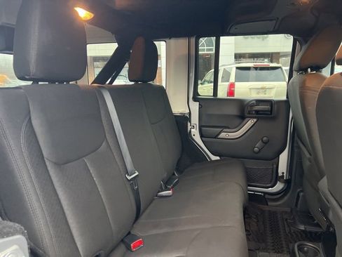 Used 2016 Jeep Wrangler Unlimited Sport w/ Connectivity Group image 20