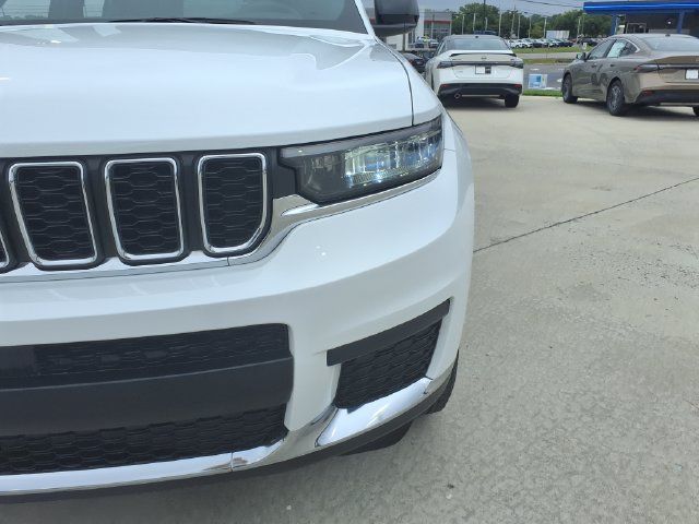 Used 2024 Jeep Grand Cherokee L Laredo w/ Luxury Tech Group I AWD/4WD image 17