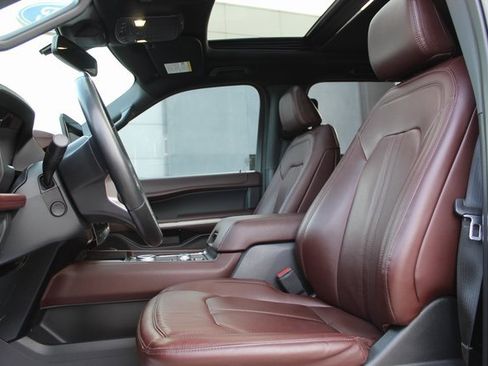 Used 2022 Ford Expedition Max Limited AWD/4WD image 11