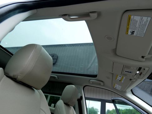 Used 2021 Land Rover Discovery Sport S image 39