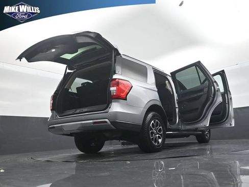 Used 2023 Ford Expedition XLT RWD image 29