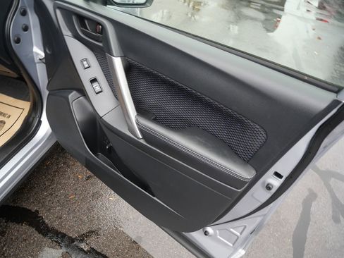 Used 2017 Subaru Forester 2.5i Premium w/ All-Weather Package image 31