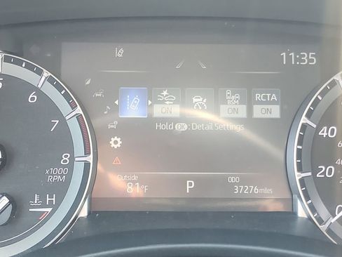 Used 2022 Toyota Highlander XLE AWD/4WD image 19