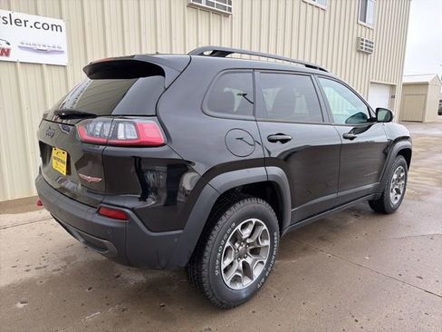 Used 2022 Jeep Cherokee Trailhawk w/ Sun, Sound & Nav Group image 7