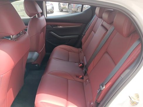 Certified 2025 MAZDA MAZDA3 Hatchback w/Premium Plus Pkg image 12