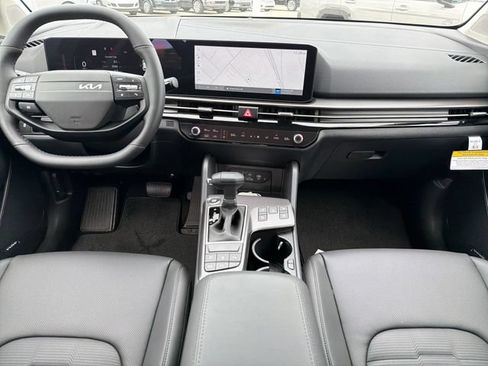 New 2026 Kia Sportage SX FWD image 9