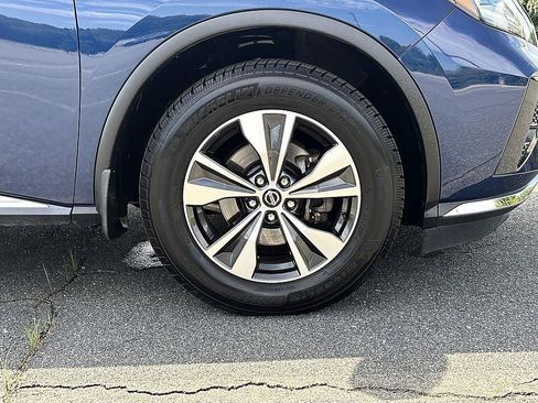 Used 2019 Nissan Murano SV w/ Premium Package AWD/4WD image 11