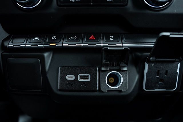 New 2024 Chevrolet Silverado 1500 Custom AWD/4WD image 24