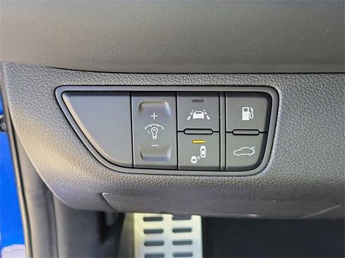 Used 2019 Genesis G70 3.3T Advanced w/ Sport Package image 26