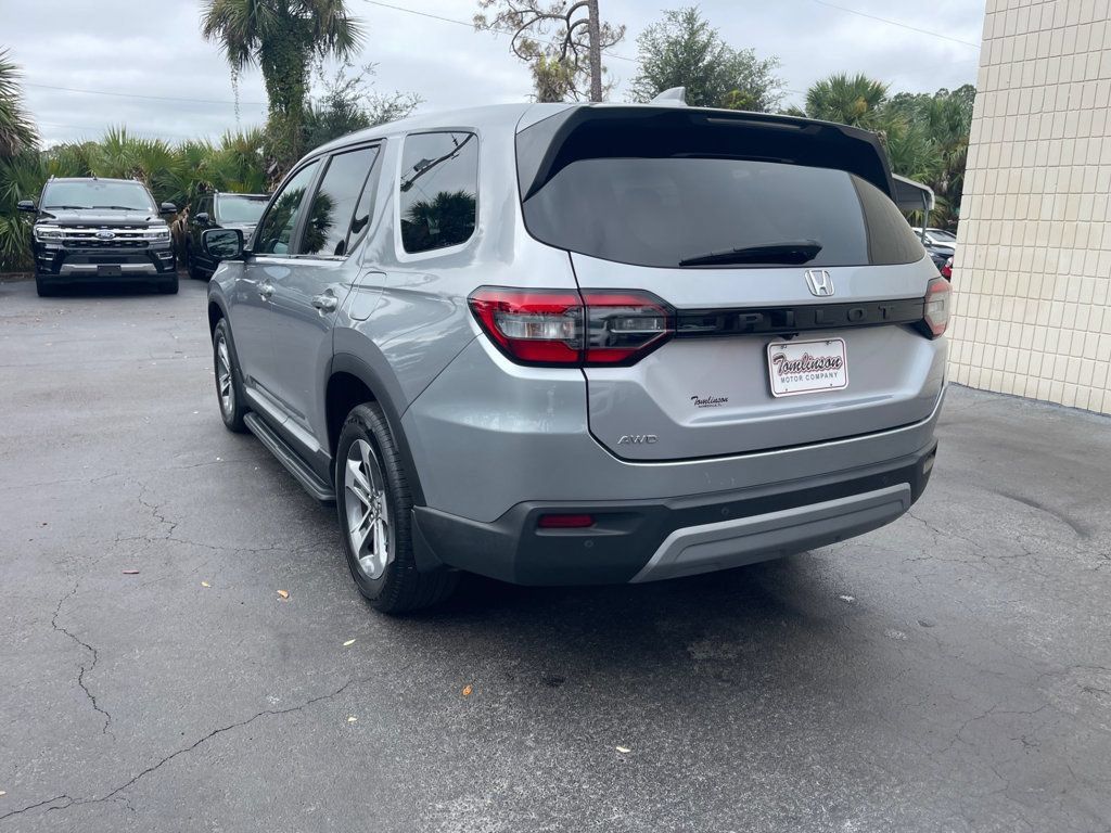 Used 2024 Honda Pilot EX-L image 3