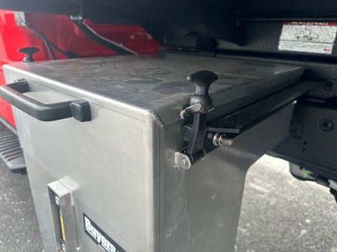 New 2024 Ford F550 4x4 Regular Cab Super Duty image 40