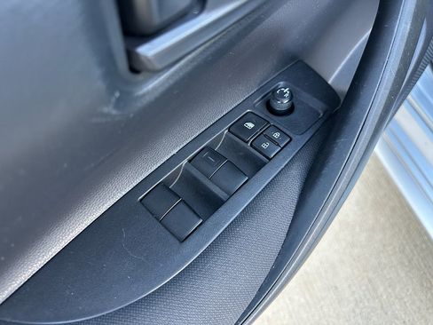 Used 2022 Toyota Corolla LE image 10