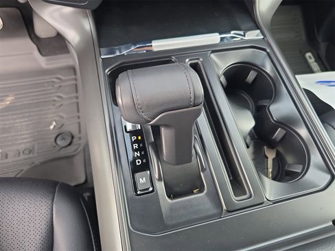 New 2025 Ford F150 Lariat w/ Equipment Group 502A High image 19