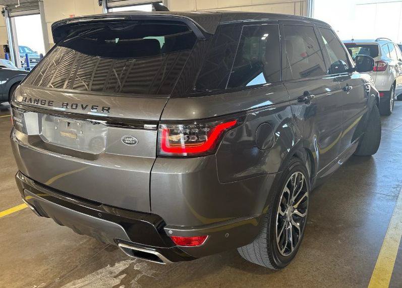Used 2018 Land Rover Range Rover Sport SE AWD/4WD image 2