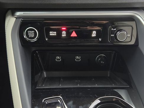 New 2025 Audi Q5 Prestige image 24