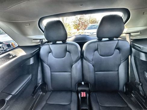 Used 2016 Volvo XC90 T6 Momentum w/ Momentum Plus Package image 31