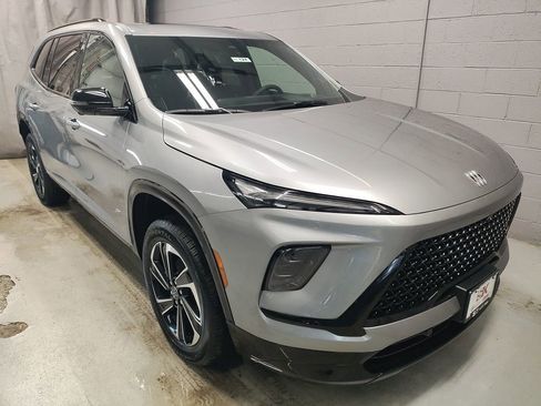 New 2026 Buick Enclave Sport Touring w/ Power Package image 5