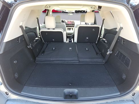 New 2026 Nissan Pathfinder SL w/ SL Premium Package FWD image 22
