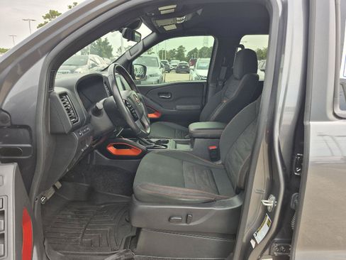 Used 2024 Nissan Frontier Pro-X w/ Technology Package RWD image 2