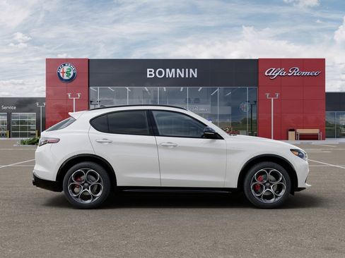 New 2026 Alfa Romeo Stelvio Sprint w/ Convenience Package image 21