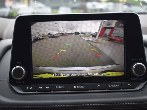 Used 2023 Nissan Rogue SV FWD image 36