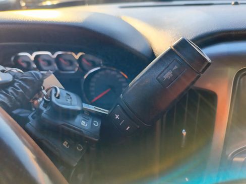 Used 2018 Chevrolet Silverado 2500 LT w/ LT Convenience Package image 21